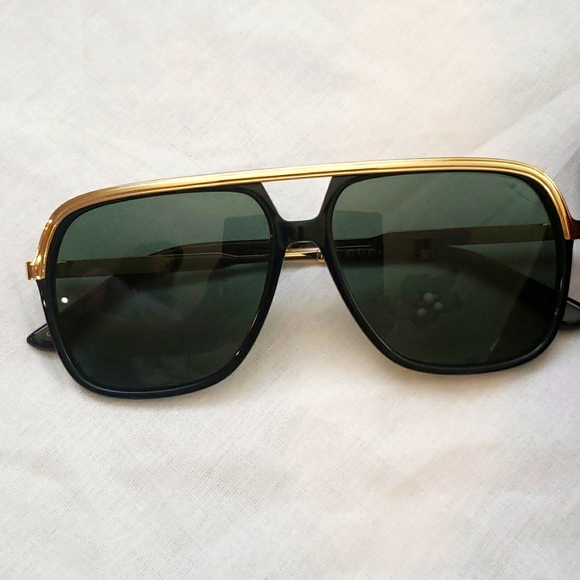 Men's Gucci Sunglasses - Picture 10 of 10